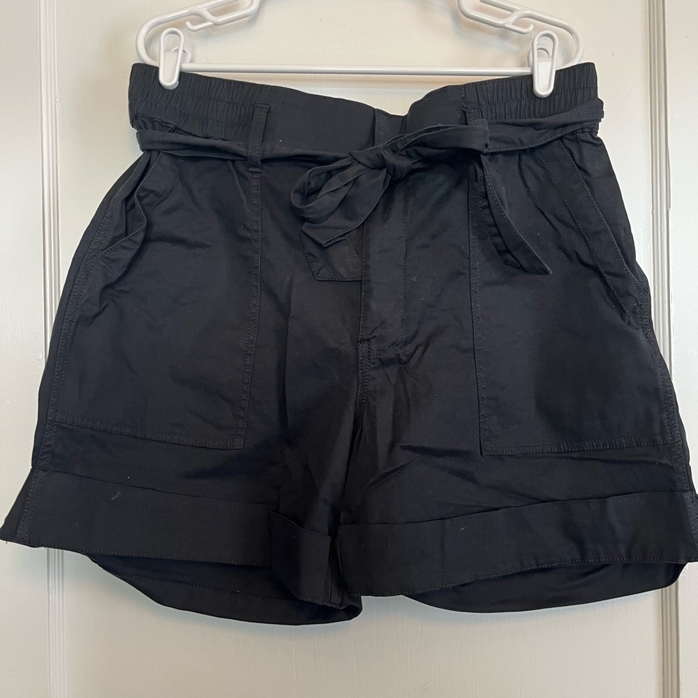 Cabi Discovery Short - Size 14